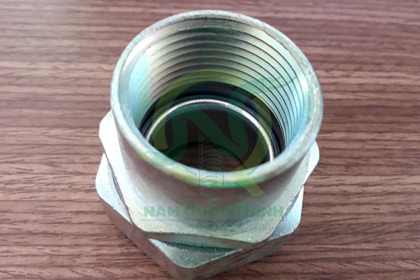 Đầu nối ống thép IMC nối ống ruột gà lõi thép bọc nhựa W-PCC 42 ( 42 mm)