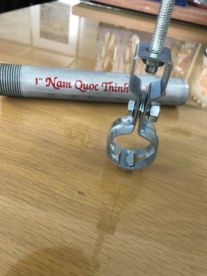Kẹp treo ống chữ A cổ dê
